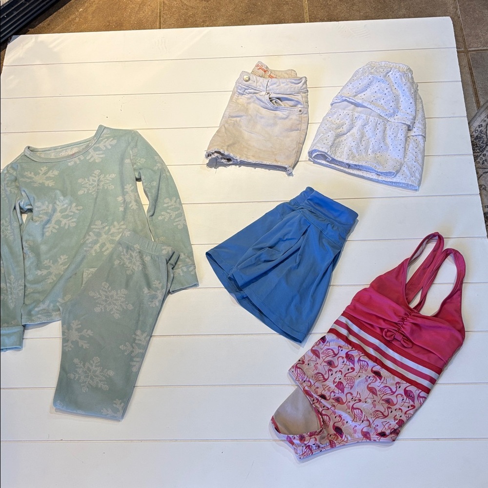 Girls 25 plus Bundle! Girls 8-10 - Picture 4 of 5
